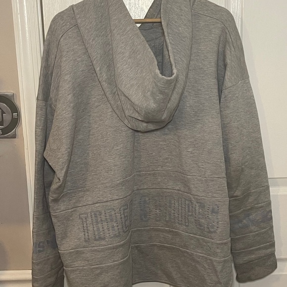 ✨Adidas Hoodie - Picture 4 of 8